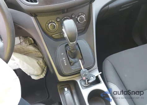 2015 Ford Escape S z USA, uszkodzony, nr VIN 1FMCU0F71FUB81421